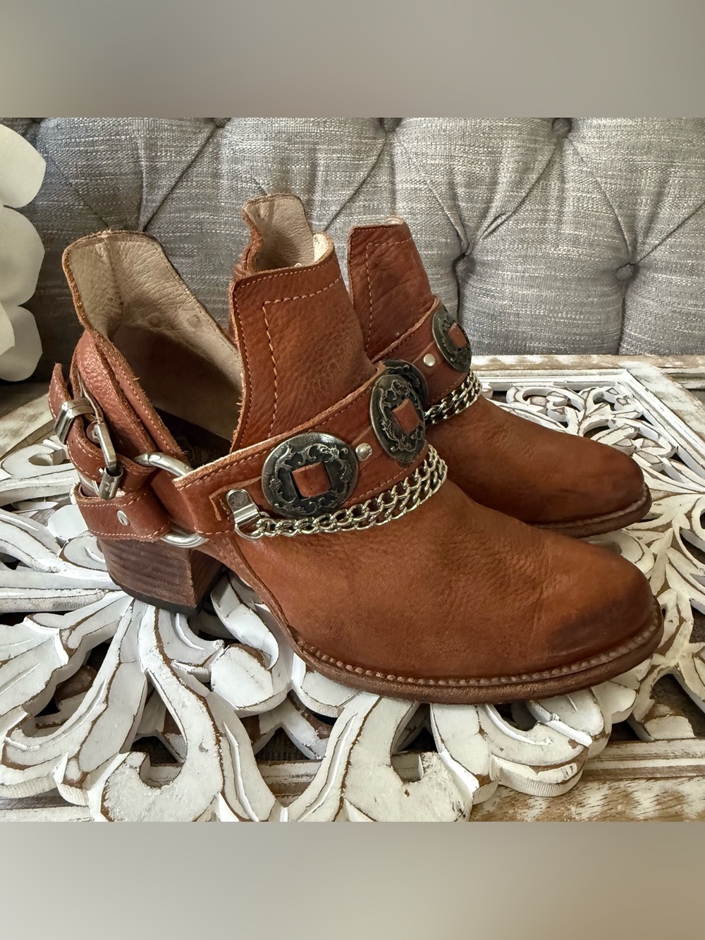 Freebird by Steven Mystic Brown Leather Western Chain & Concho Ankle Boots 8